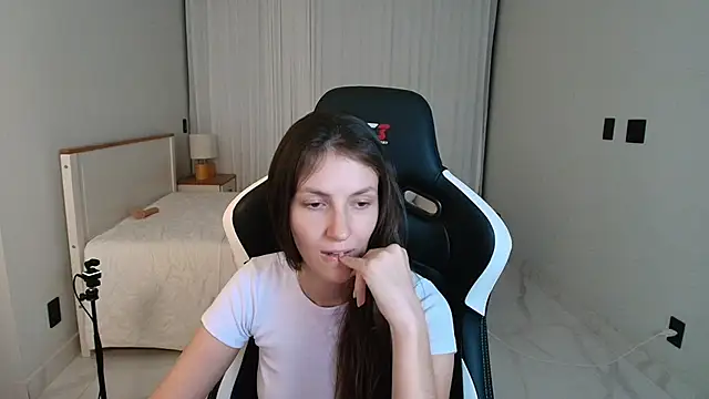 upssnowy online show from June 2026 02:24:02 AM