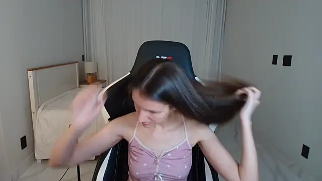 upssnowy online show from July 2026 10:28:02 PM