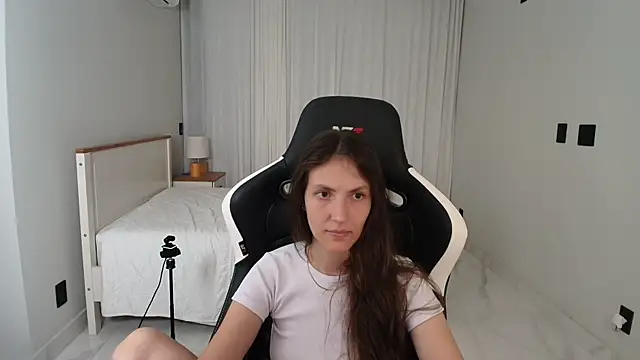 upssnowy online show from August 2026 11:28:02 PM