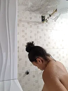 Julia Pretinha online show from October 2025 01:28:01 AM