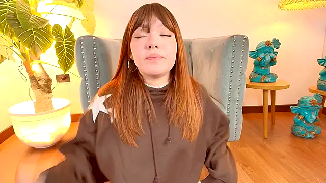 Snapshot of Fluffy_Bubble21 chatting on November 2025 03:17:01 AM Fluffy Bubble21 online show from November 2025 03:17:01 AM