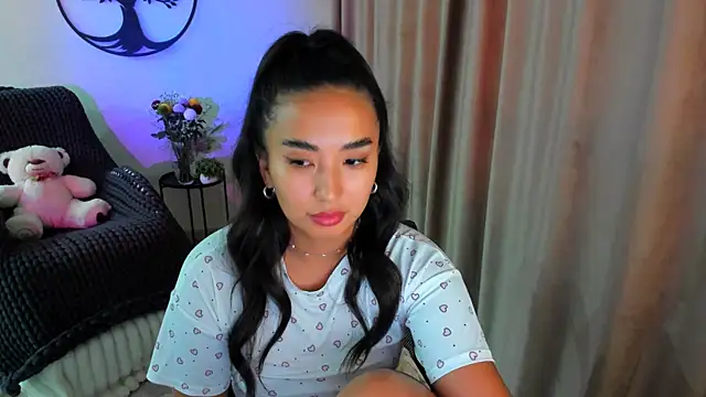 Snapshot of worldofkim chatting on October 2025 11:55:01 AM worldofkim online show from October 2025 11:55:01 AM