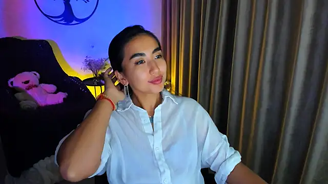 Snapshot of worldofkim chatting on November 2025 04:34:02 AM worldofkim online show from November 2025 04:34:02 AM