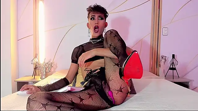 CheryHandsome online show from February 2025 07:42:01 PM