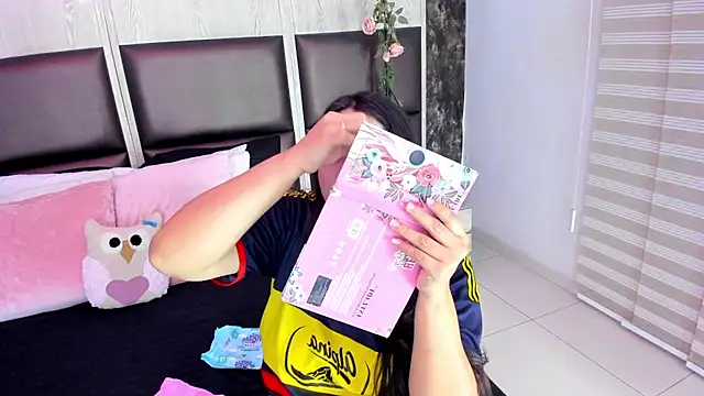 Snapshot of Miia_Thompsonn chatting on March 2025 03:18:02 AM Miia Thompsonn online show from March 2025 03:18:02 AM