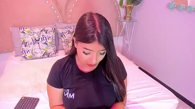 Miia Thompsonn online show from January 2026 03:31:02 AM