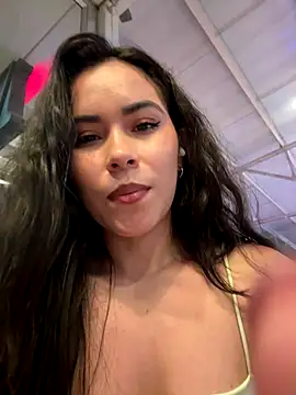 Loren moreno online show from December 2025 10:52:01 PM