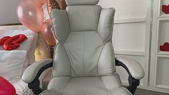 UrLillShy online show from February 2025 07:27:02 AM