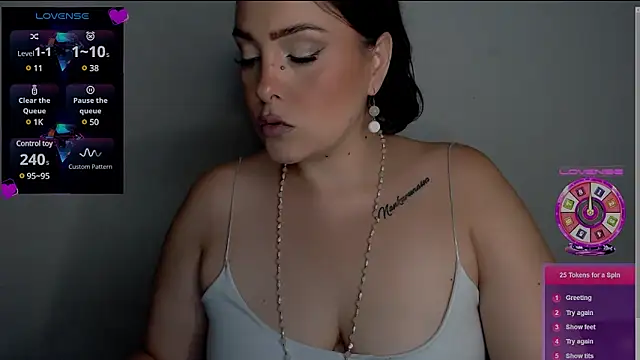 Snapshot of Miss_Agatha chatting on December 2024 01:28:02 AM Miss Agatha online show from December 2024 01:28:02 AM