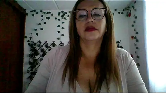 Snapshot of RossanaLionheart chatting on November 2025 07:34:02 PM RossanaLionheart online show from November 2025 07:34:02 PM