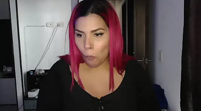 Snapshot of CarolinaRincon chatting on January 2025 08:22:02 PM CarolinaRincon online show from January 2025 08:22:02 PM