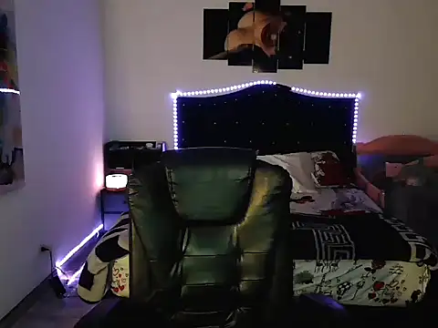 Snapshot of CarolinaRincon chatting on October 2025 11:02:01 PM CarolinaRincon online show from October 2025 11:02:01 PM