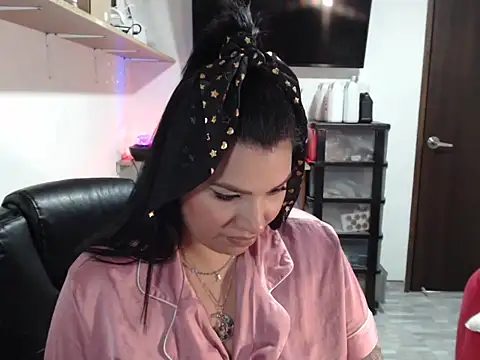 Snapshot of CarolinaRincon chatting on July 2026 08:35:01 PM CarolinaRincon online show from July 2026 08:35:01 PM