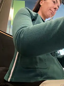 eveangelll online show from November 2025 08:14:01 AM