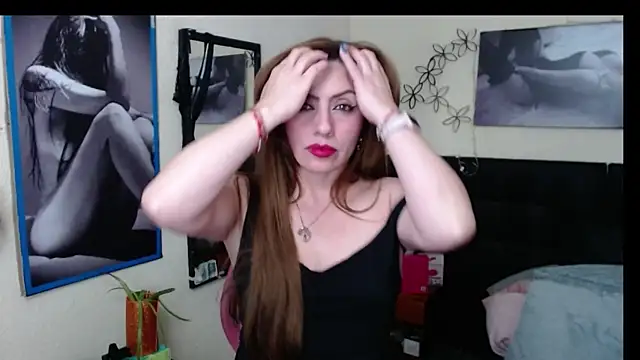 AnthonelaBella online show from April 2026 09:50:02 PM