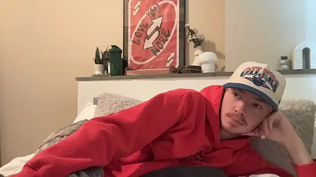 Snapshot of younghungginger chatting on December 2024 09:15:01 PM younghungginger online show from December 2024 09:15:01 PM