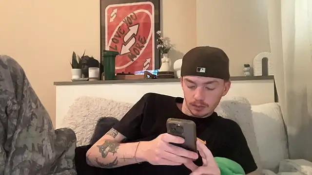 Snapshot of younghungginger chatting on January 2025 07:29:02 PM younghungginger online show from January 2025 07:29:02 PM