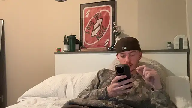 Snapshot of younghungginger chatting on January 2025 05:48:01 AM younghungginger online show from January 2025 05:48:01 AM