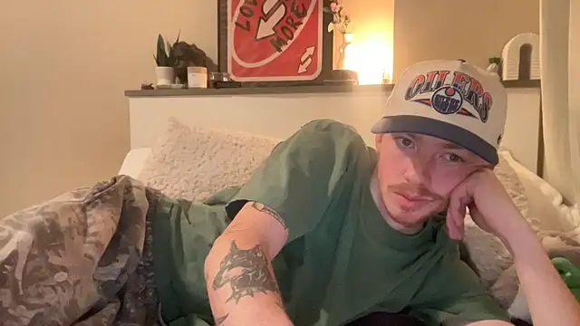 Snapshot of younghungginger chatting on January 2025 12:27:02 AM younghungginger online show from January 2025 12:27:02 AM