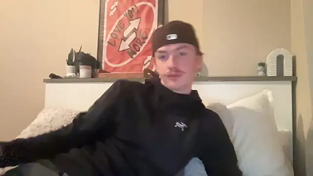 Snapshot of younghungginger chatting on February 2025 02:18:01 AM younghungginger online show from February 2025 02:18:01 AM