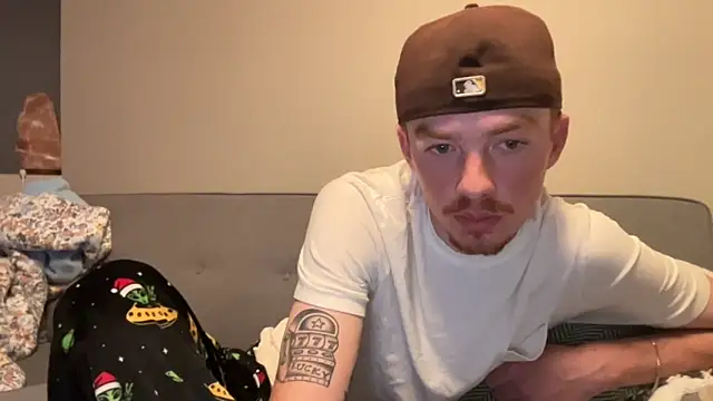 Snapshot of younghungginger chatting on November 2025 12:09:02 AM younghungginger online show from November 2025 12:09:02 AM