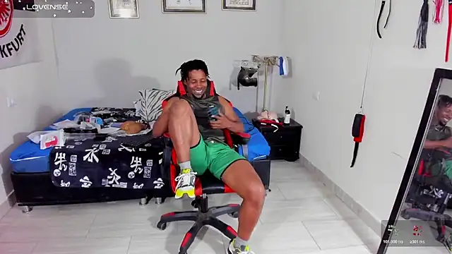 AlejoKhalifa  online show from November 2025 11:53:02 AM