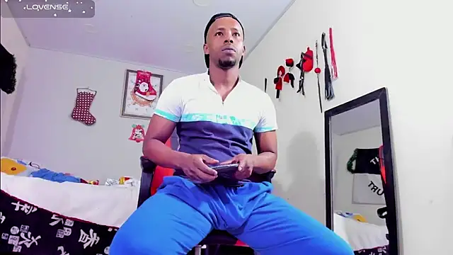 AlejoKhalifa  online show from December 2025 09:27:01 AM