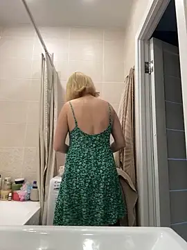 Snapshot of Yourdirtybitch chatting on September 2025 07:44:01 AM Yourdirtybitch online show from September 2025 07:44:01 AM