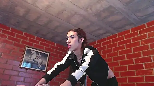 Snapshot of Trix_fiore_oficial chatting on February 2026 10:35:02 PM Trix fiore oficial online show from February 2026 10:35:02 PM