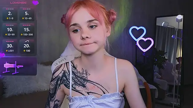 Britney Lynch online show from March 2025 09:53:02 PM