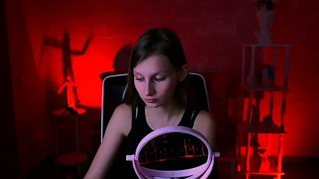 EllaHorton online show from March 2025 12:36:02 PM