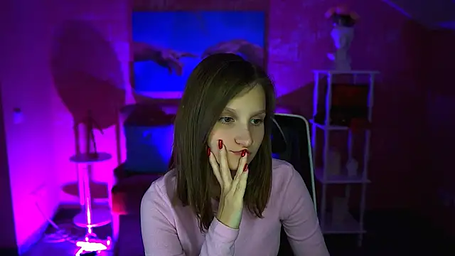 EllaHorton online show from October 2025 12:26:01 PM