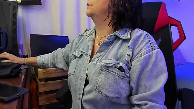 Snapshot of PaulinaSanders_X chatting on March 2025 07:28:01 PM PaulinaSanders X online show from March 2025 07:28:01 PM