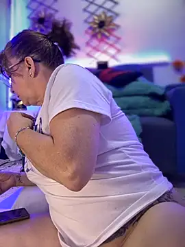 Snapshot of PaulinaSanders_X chatting on November 2025 12:52:02 AM PaulinaSanders X online show from November 2025 12:52:02 AM