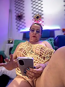 Snapshot of PaulinaSanders_X chatting on November 2025 08:38:02 PM PaulinaSanders X online show from November 2025 08:38:02 PM