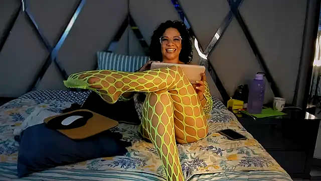 paula daniela1 online show from March 2025 09:36:02 PM