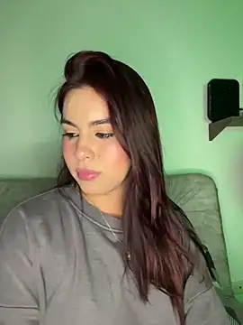 Snapshot of Zarah_Blare chatting on December 2024 06:57:02 AM Zarah Blare online show from December 2024 06:57:02 AM