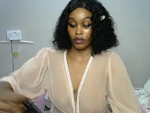 Snapshot of Cariepink chatting on June 2026 02:33:01 PM Cariepink online show from June 2026 02:33:01 PM