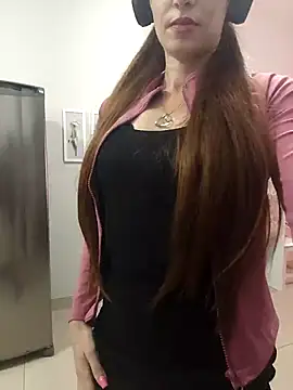 Snapshot of Irresistible24 chatting on November 2025 08:44:01 PM Irresistible24 online show from November 2025 08:44:01 PM