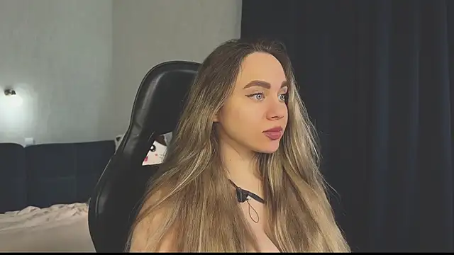 Snapshot of hotexclusive_ chatting on March 2025 08:13:01 AM hotexclusive online show from March 2025 08:13:01 AM