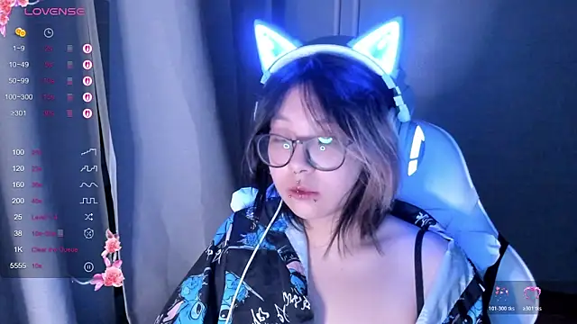 maydaykimmy online show from November 2025 09:42:02 PM