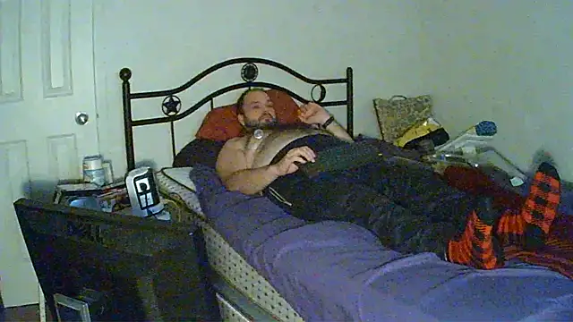 Snapshot of caressonnous chatting on December 2024 12:08:01 AM caressonnous online show from December 2024 12:08:01 AM