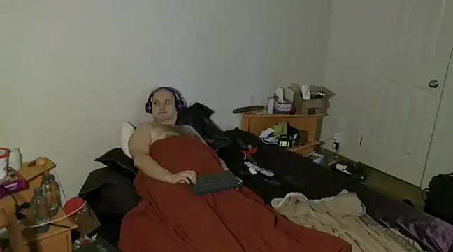 Snapshot of caressonnous chatting on January 2025 04:34:01 PM caressonnous online show from January 2025 04:34:01 PM