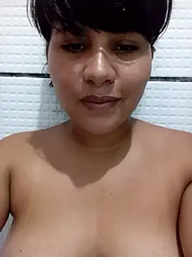 Snapshot of Yara0k chatting on February 2025 08:14:02 PM Yara0k online show from February 2025 08:14:02 PM