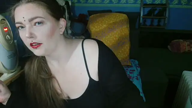 Snapshot of SherineDivine chatting on October 2025 05:27:01 AM SherineDivine online show from October 2025 05:27:01 AM