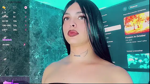 Emmaa Saenz  online show from October 2025 09:57:01 PM