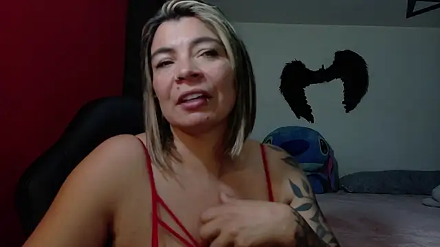 Snapshot of charlotedoll chatting on July 2026 05:58:02 AM charlotedoll online show from July 2026 05:58:02 AM
