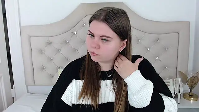 Snapshot of AbbyPleasure chatting on January 2025 12:53:01 PM AbbyPleasure online show from January 2025 12:53:01 PM