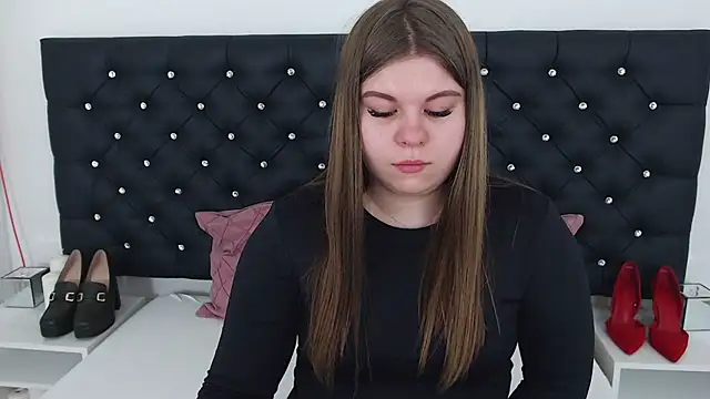 Snapshot of AbbyPleasure chatting on February 2025 03:54:01 PM AbbyPleasure online show from February 2025 03:54:01 PM