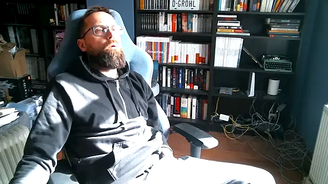 MeSteff online show from October 2025 09:07:01 AM